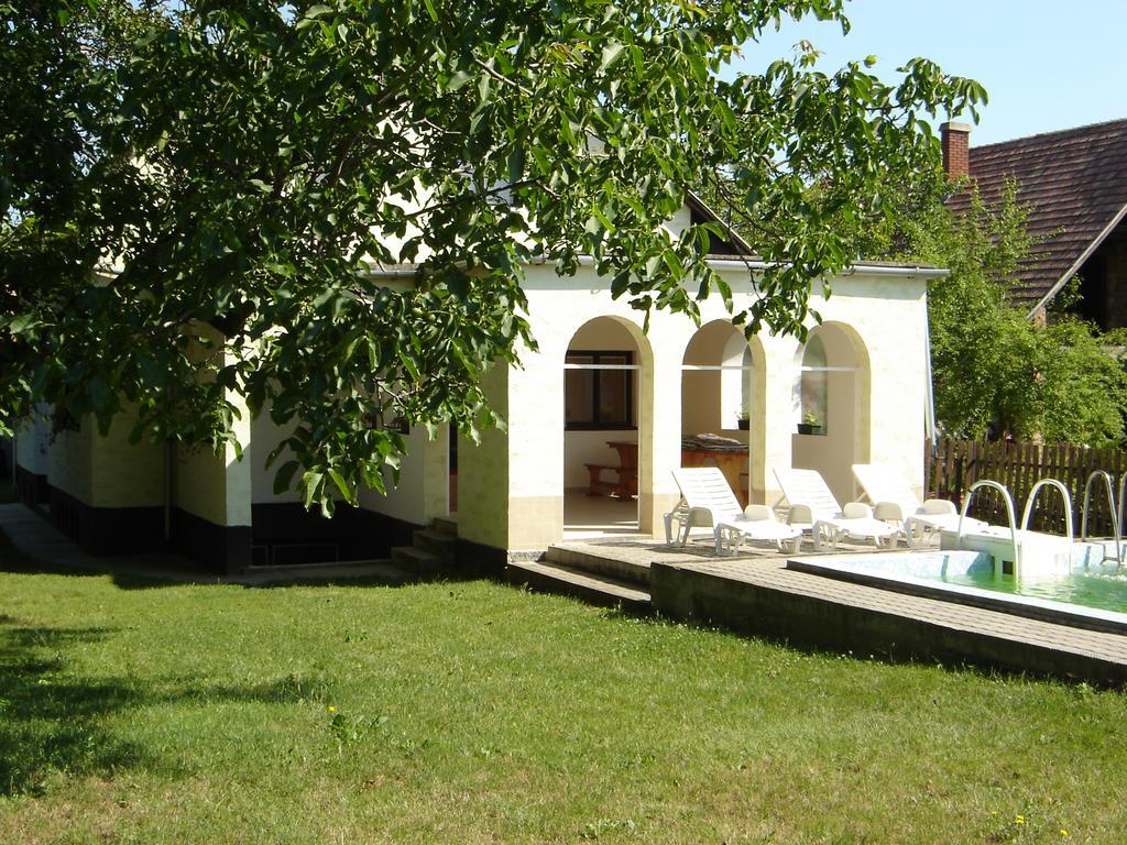 Somogyi Vendeghaz Villa ซามาร์ดี ภายนอก รูปภาพ